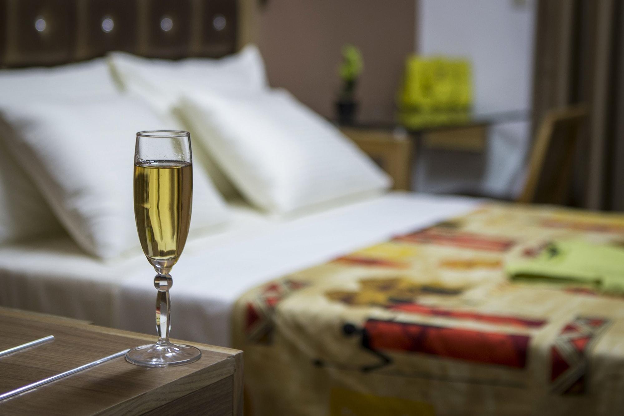 Wakola Hotel Fass Dakar Bagian luar foto