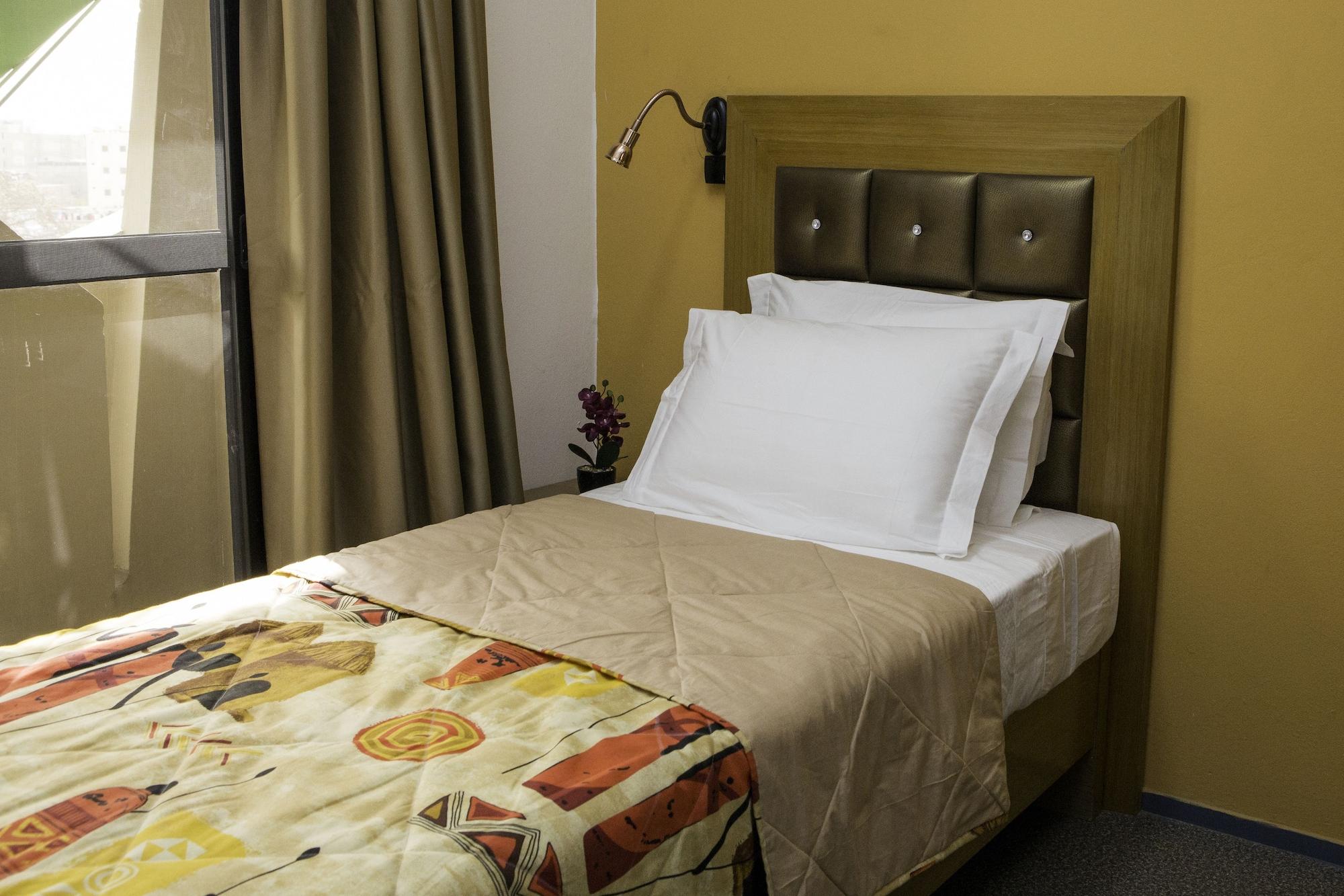 Wakola Hotel Fass Dakar Bagian luar foto